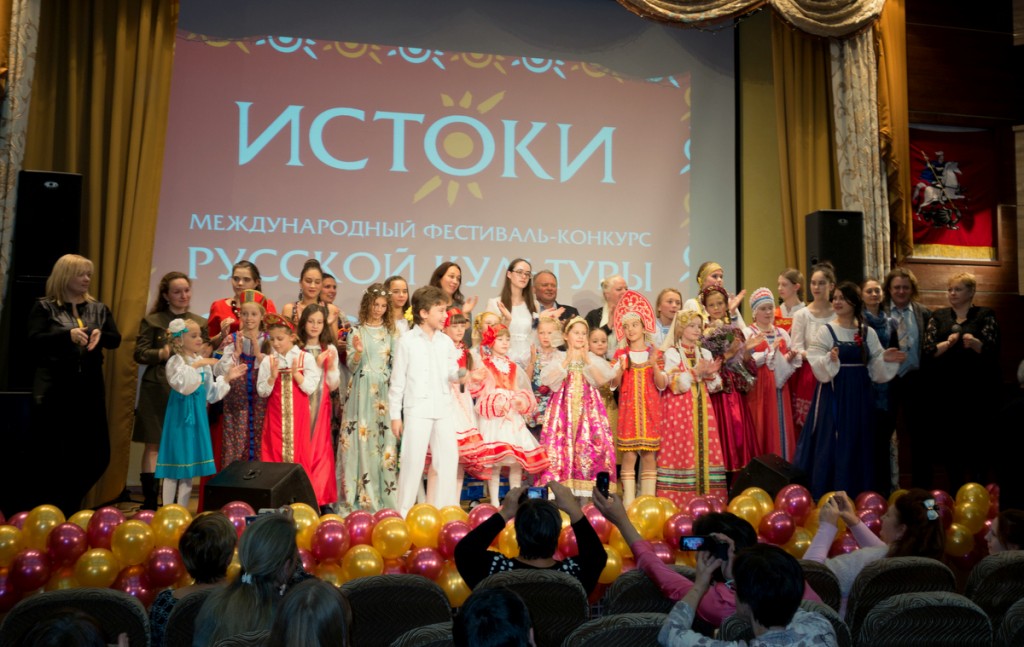 Read more about the article Naša žiačka na Medzinárodnom festivale ruskej kultúry Istoki 2014 v Moskve!