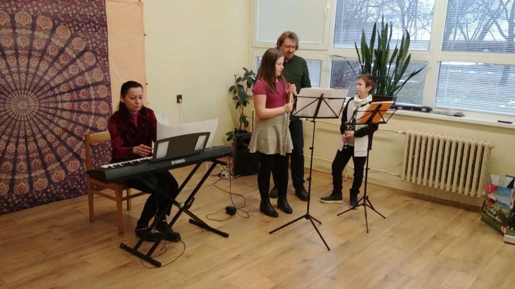 Read more about the article Koncert pri príležitosti MDŽ – komunitné centrum Sásová